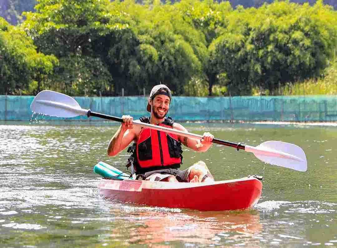 Thời điểm lý tưởng để du ngoạn bằng thuyền Kayak. 