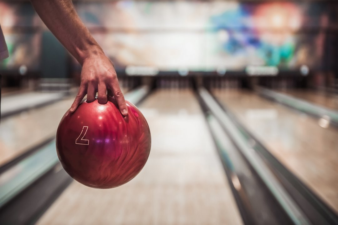 Điểm tối đa khi chơi bowling là 300 điểm đạt strike liên tục 12 lần