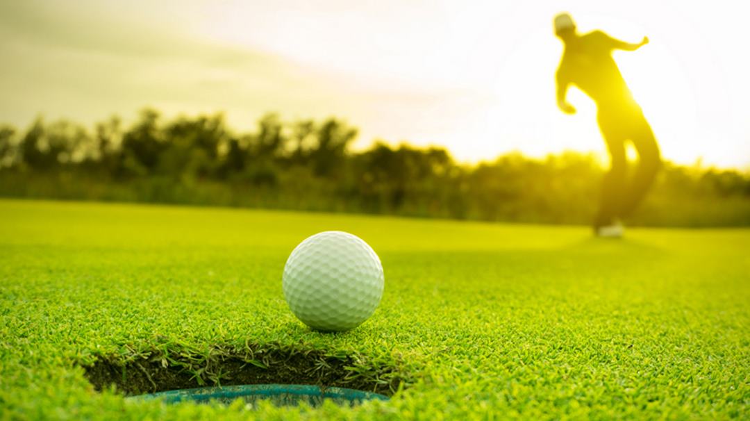 Đánh golf là môn thể thao có mặt từ rất sớm ở các quốc gia